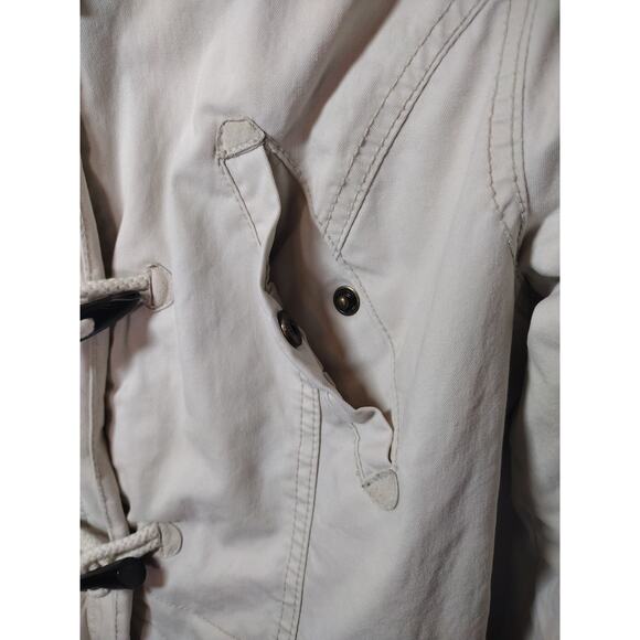 Sherpa Lined White Tie Closure Cozy Winter Coat Womens 4 H&M - Picture 6 of 13